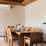 V194 Jacuzzi, Pool Table , Sea View Great Location