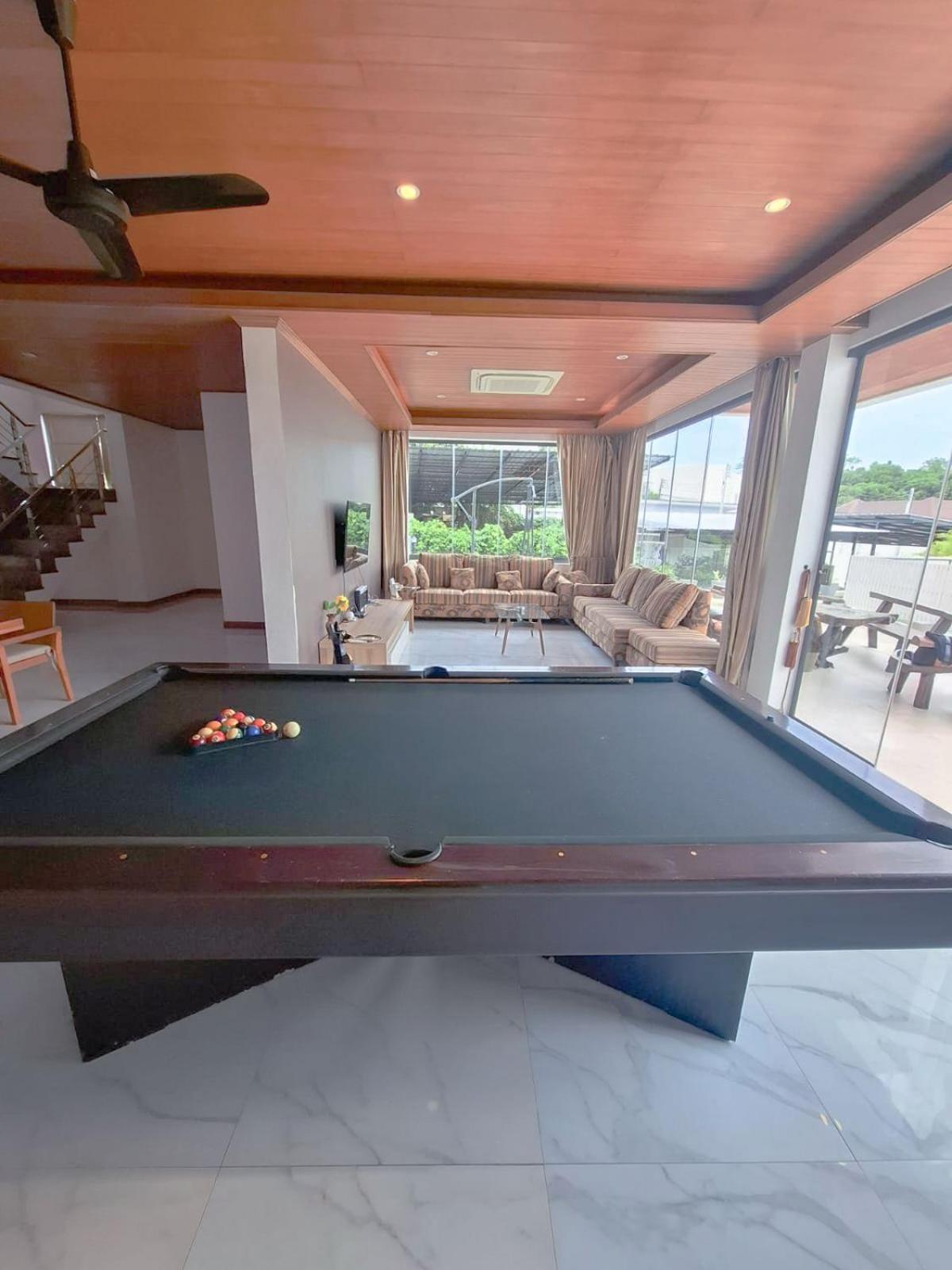 V194 Jacuzzi, Pool Table , Sea View Great Location Amphoe Koksamui