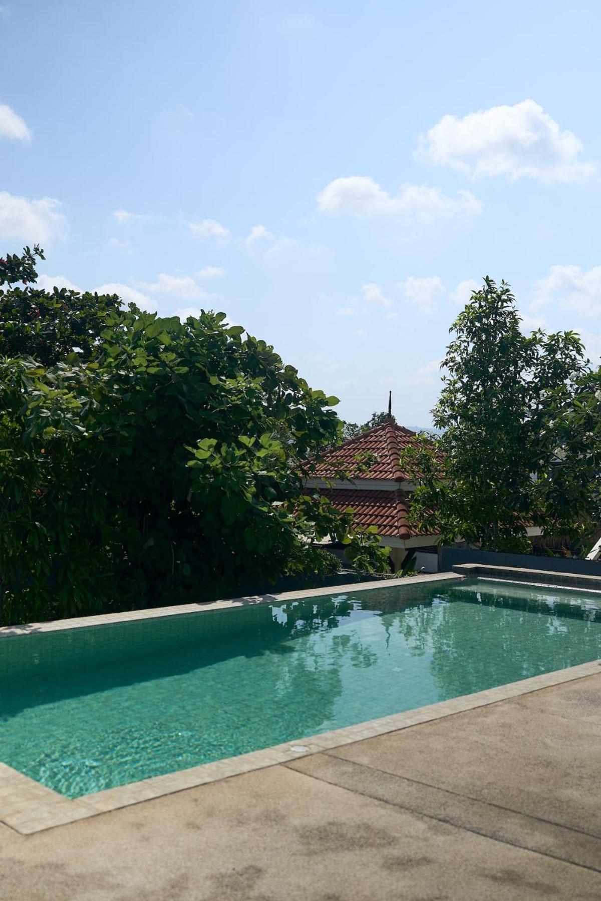 V194 Jacuzzi, Pool Table , Sea View Great Location